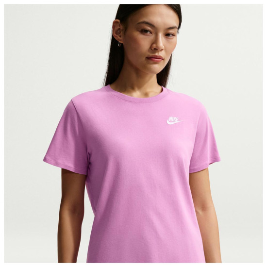 Nike Γυναικεία κοντομάνικη μπλούζα Sportswear Club Essentials